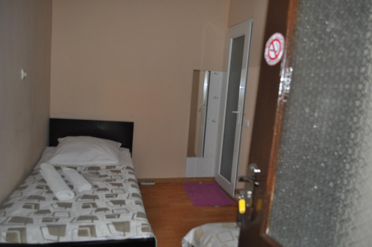 טביליסי Hotel Your Comfort חדר תמונה