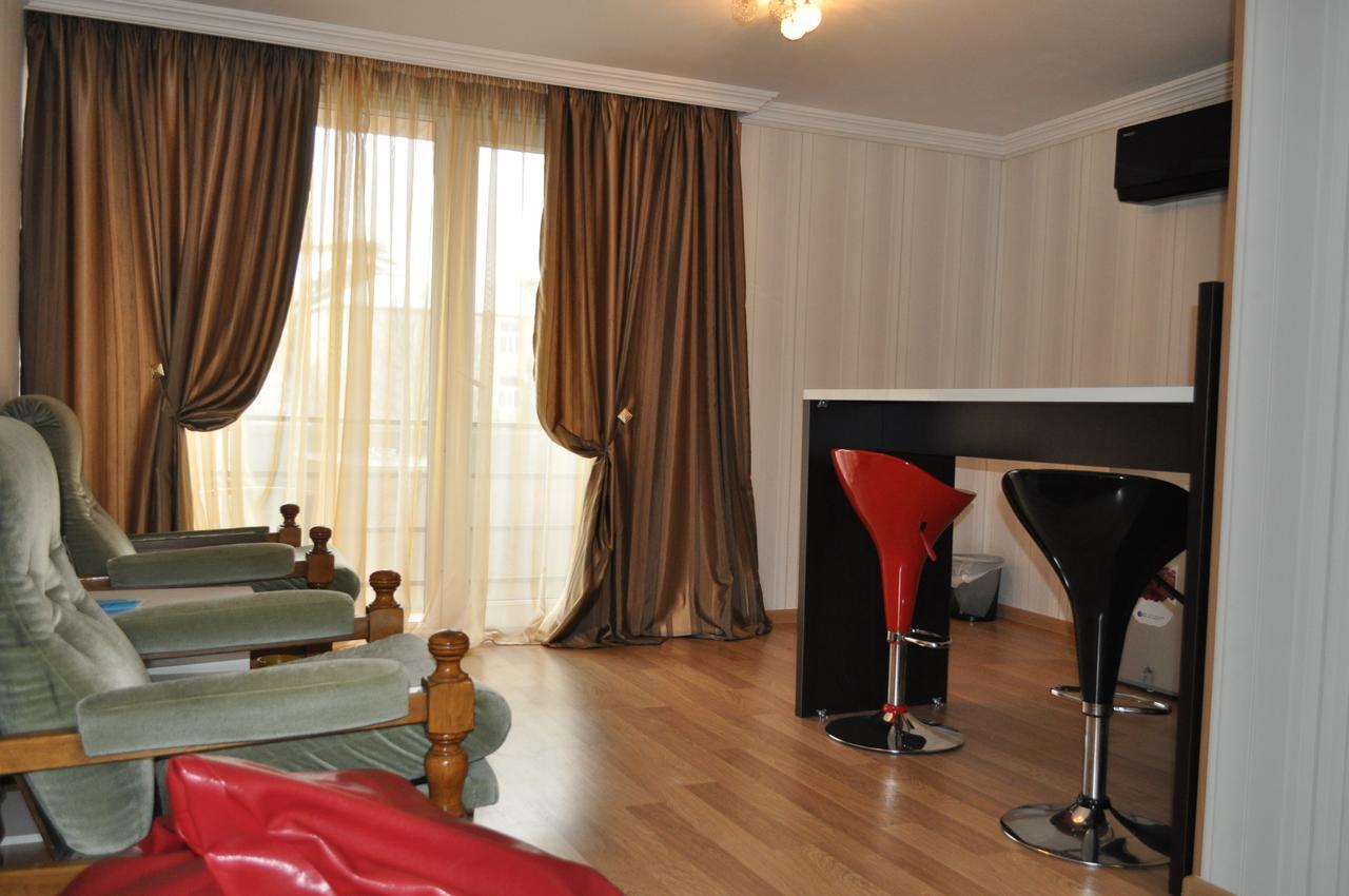 טביליסי Hotel Your Comfort מראה חיצוני תמונה