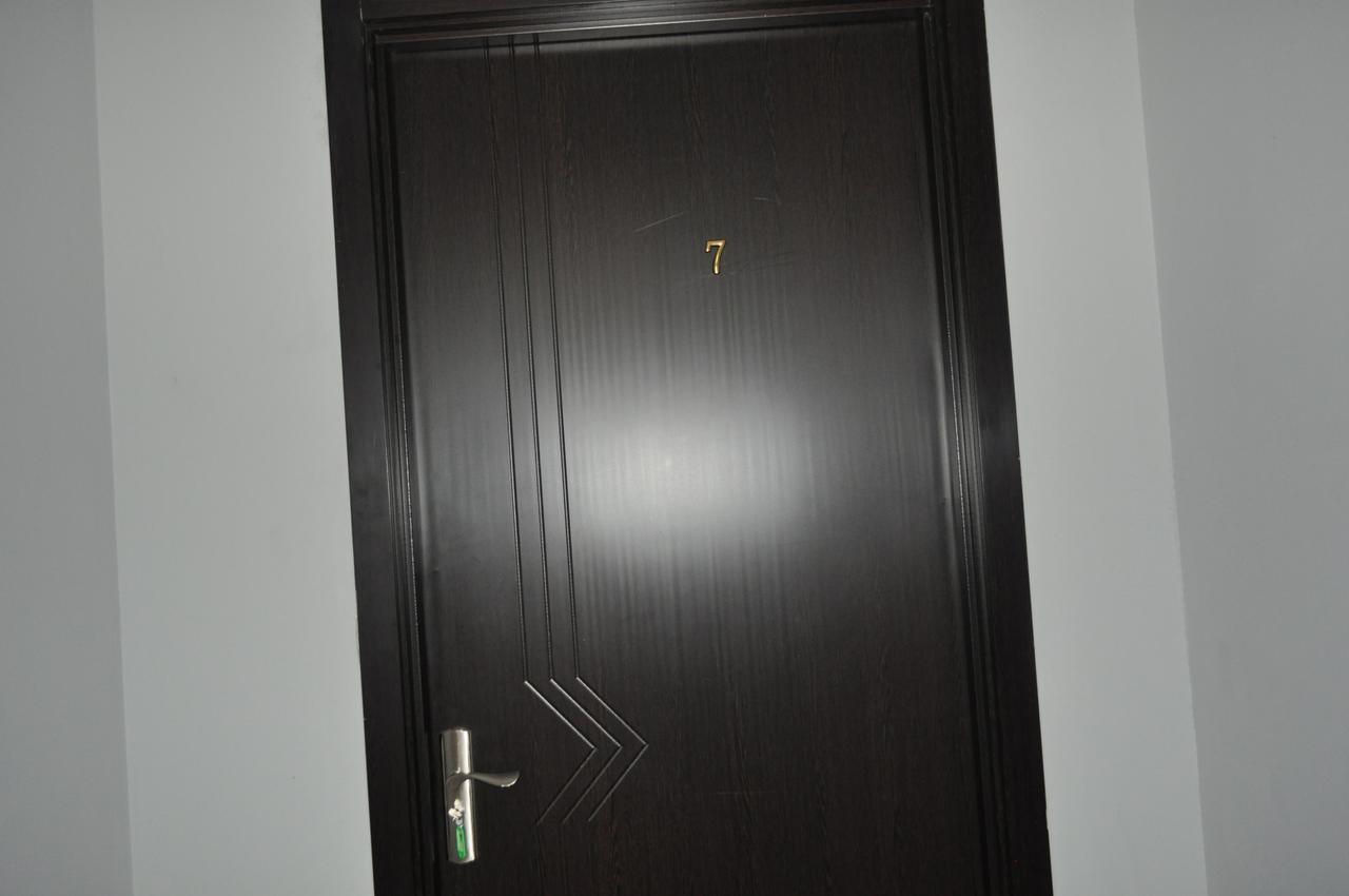 טביליסי Hotel Your Comfort מראה חיצוני תמונה