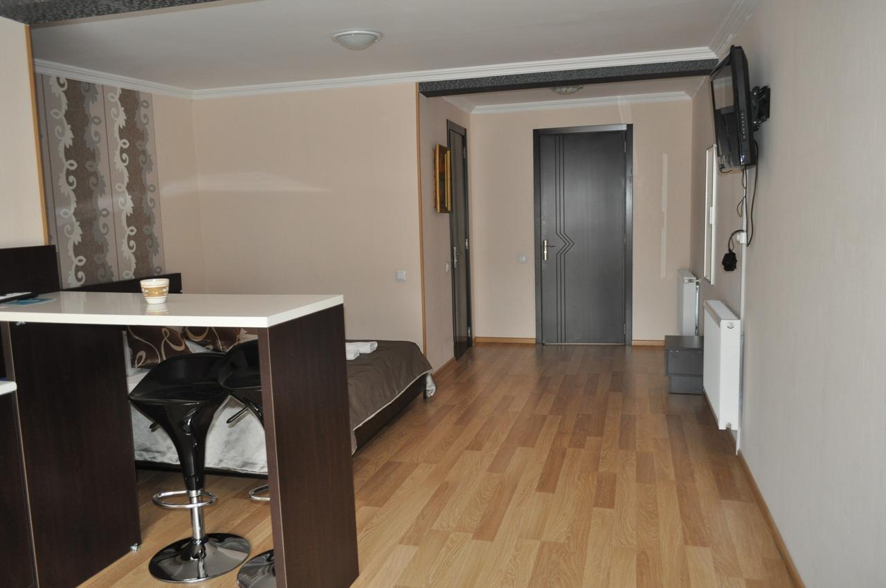 טביליסי Hotel Your Comfort מראה חיצוני תמונה